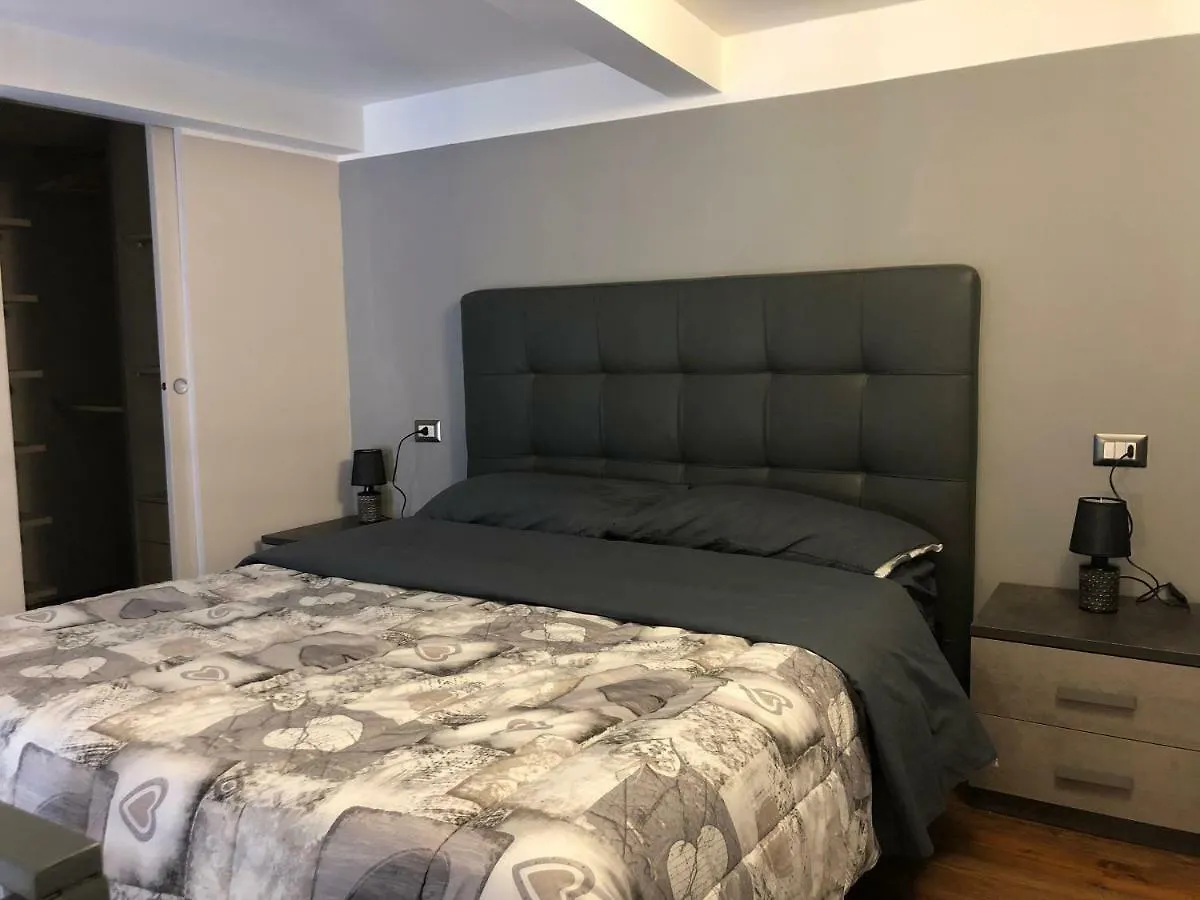 Foria 58 Apartaments Napoli 0*,  Italia